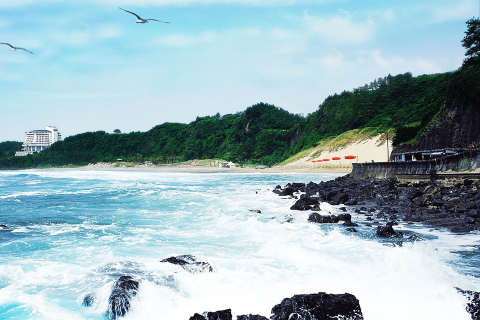 image-photo-jeju-beach-guide-jungmun-beach-2