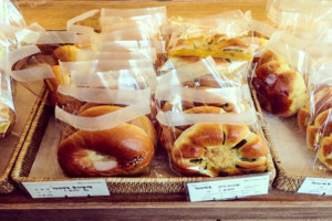 Korean pastries, breads and desserts
